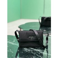 프라다 패디드 스몰 리나일론 숄더백 1BD313 남녀공용가방