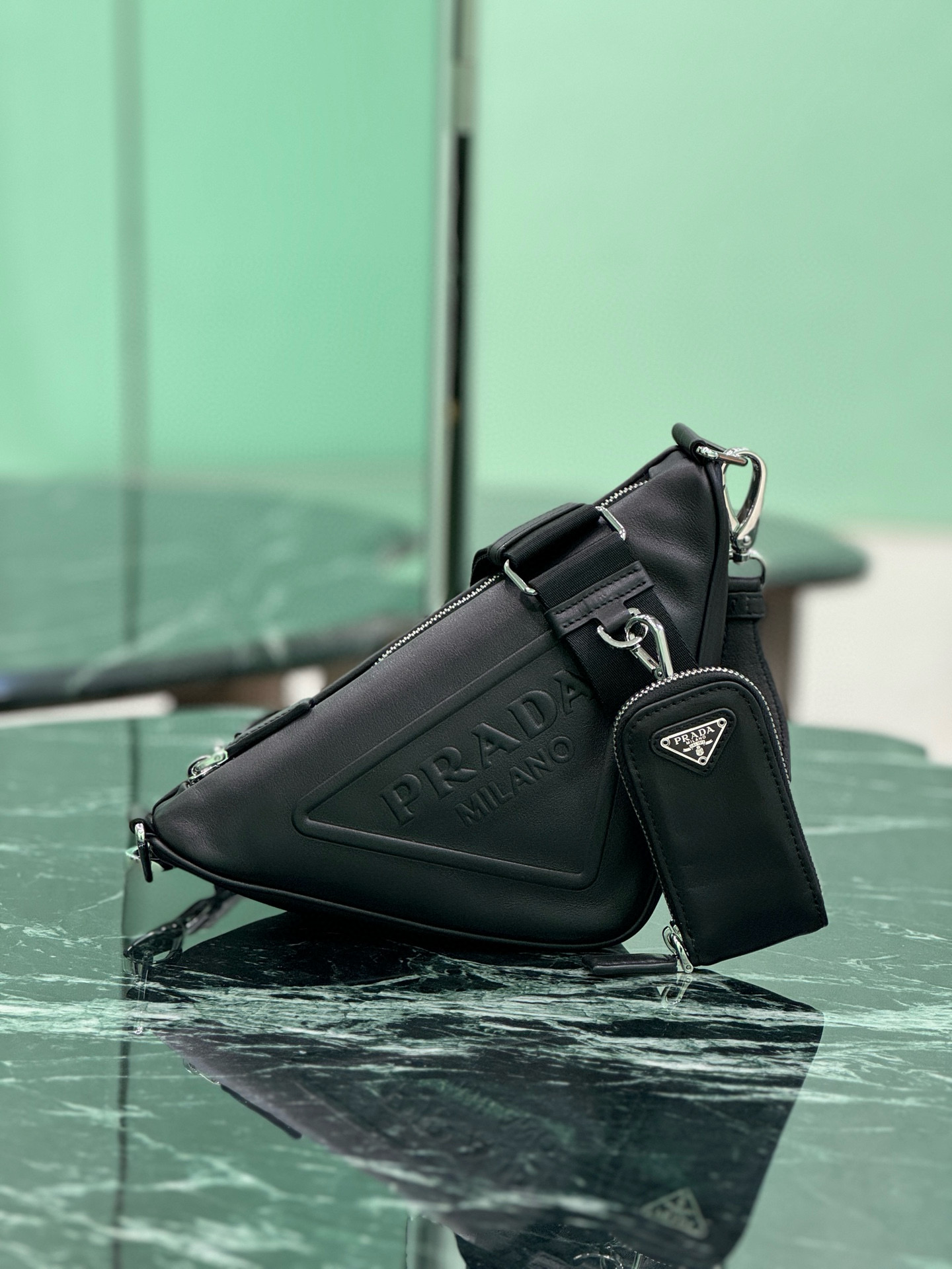 프라다 1BH190 남녀공용가방
