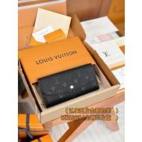 루이비통 여자 장지갑 M62369