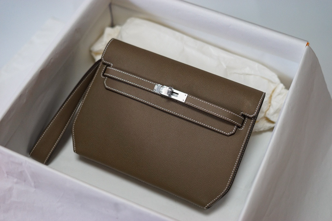 에르메스 크로스겸클러치 켈리 데페슈 남녀공용가방