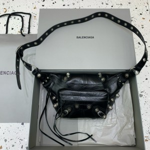 발렌시아가 703143950 벨트백 힙색 슬링백 허리가방