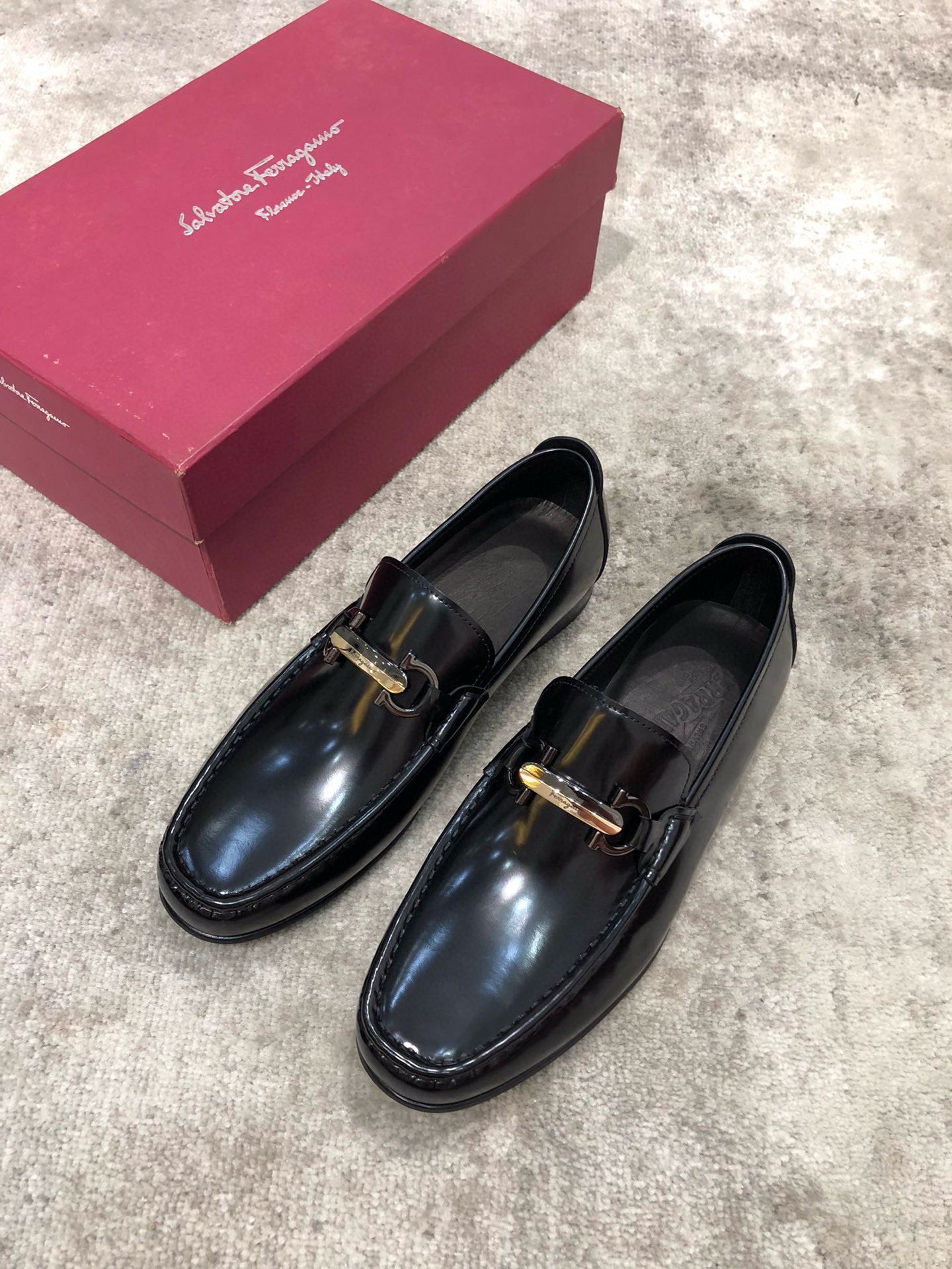 페라가모 남자 구두