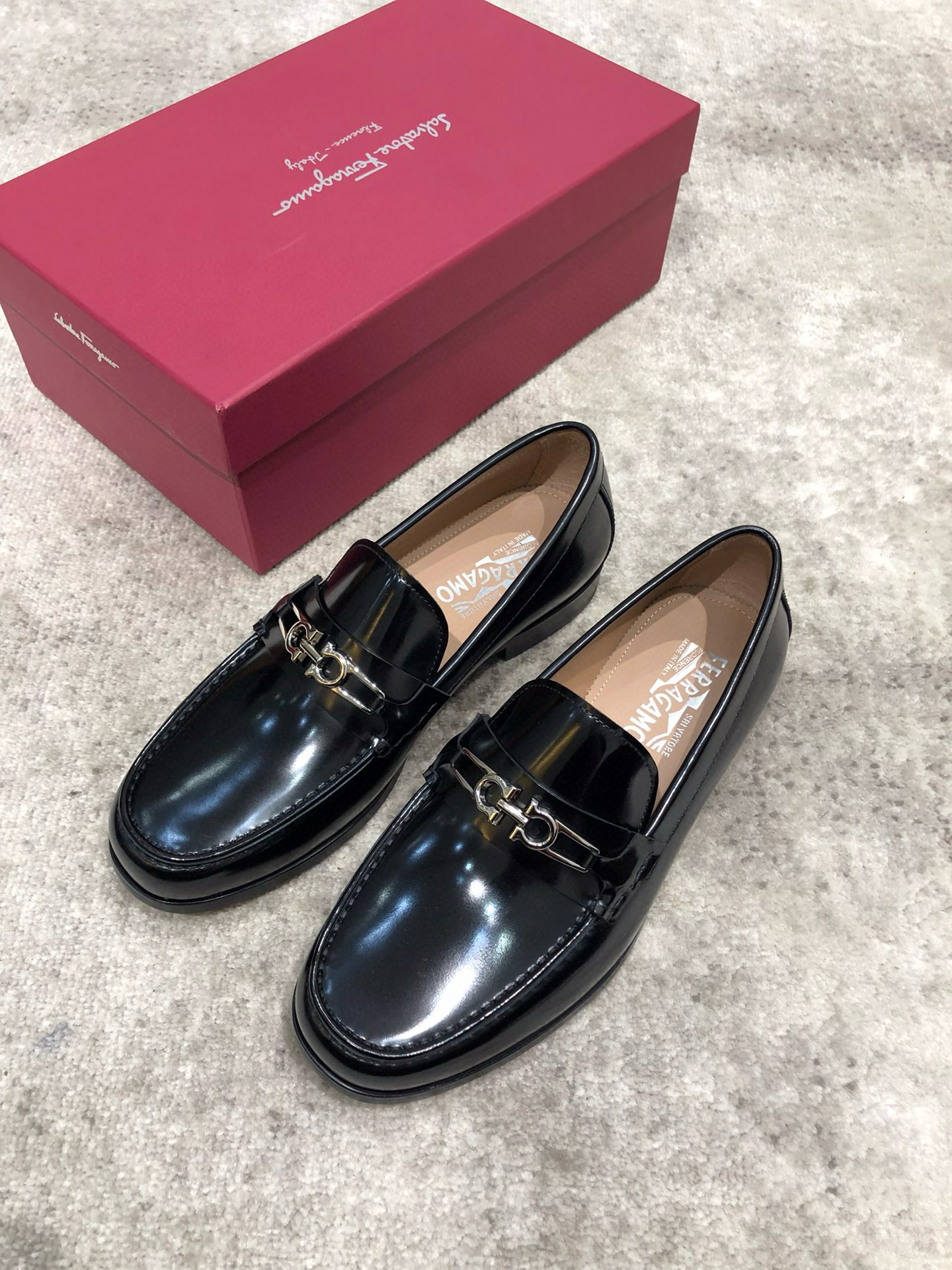 페라가모 남자 구두