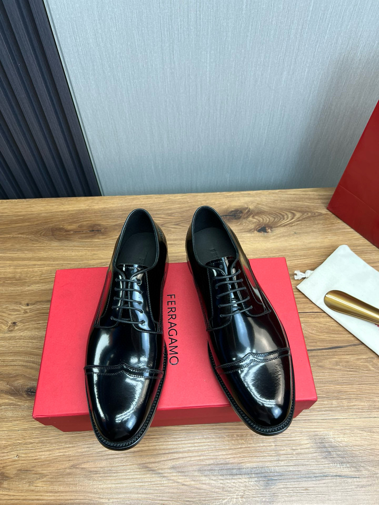 페라가모 남자 구두