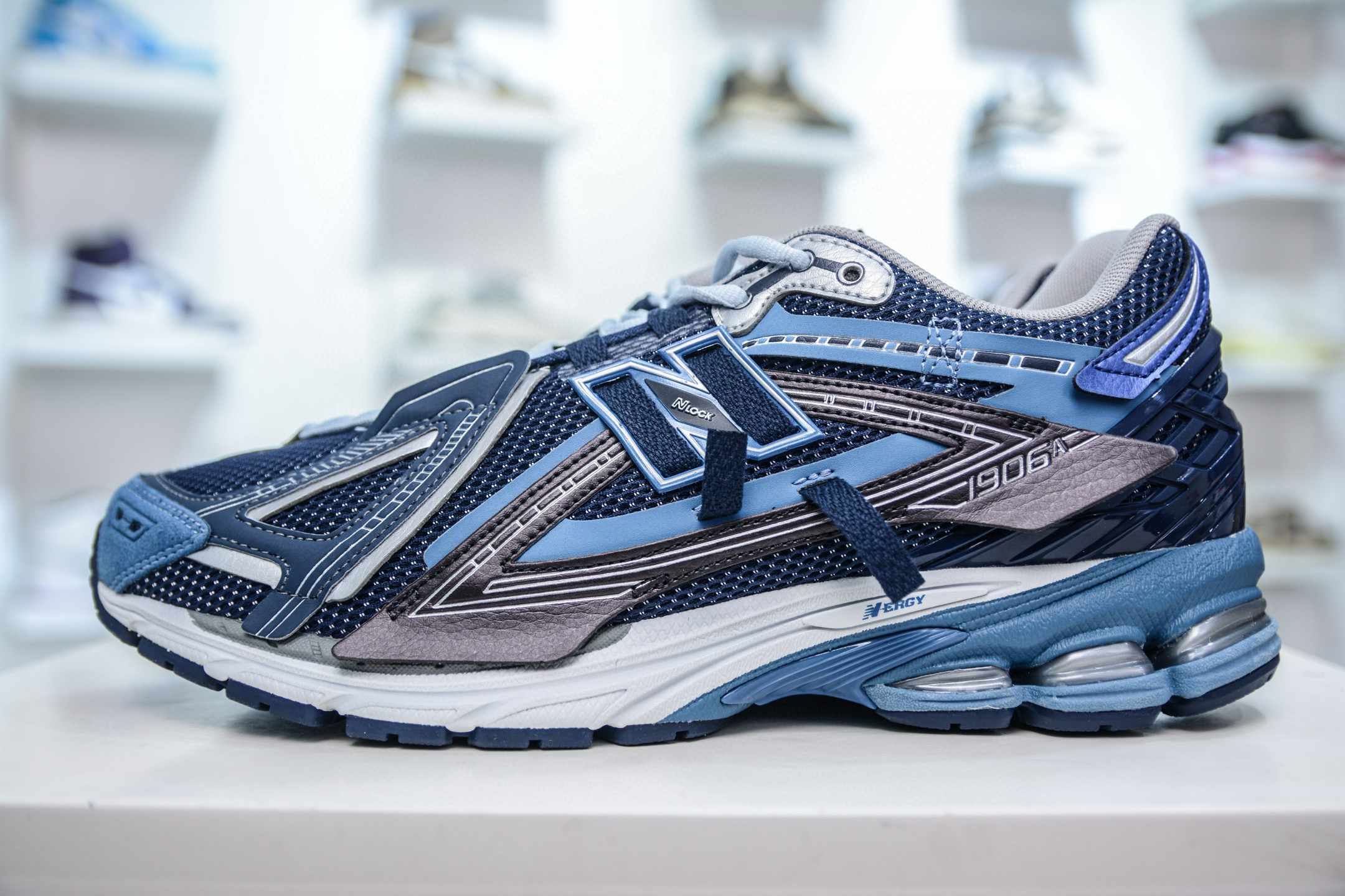 뉴발란스 1906 남녀공용 신발 운동화 스니커즈