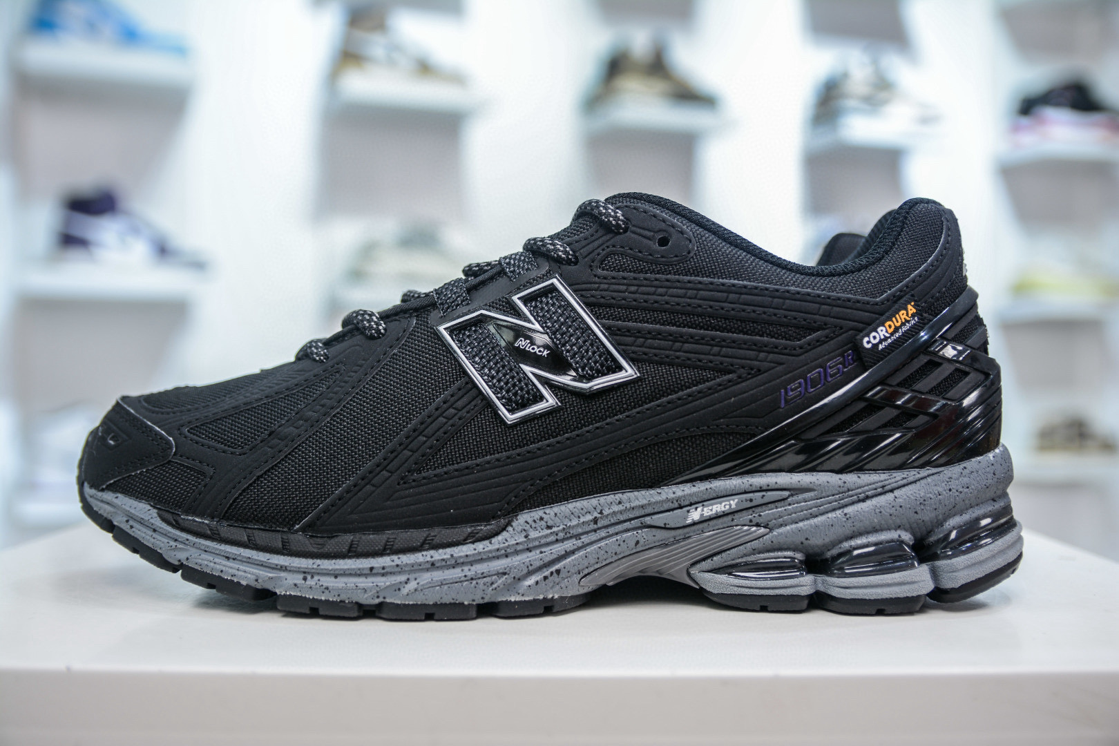 뉴발란스 1906 남녀공용 신발 운동화 스니커즈