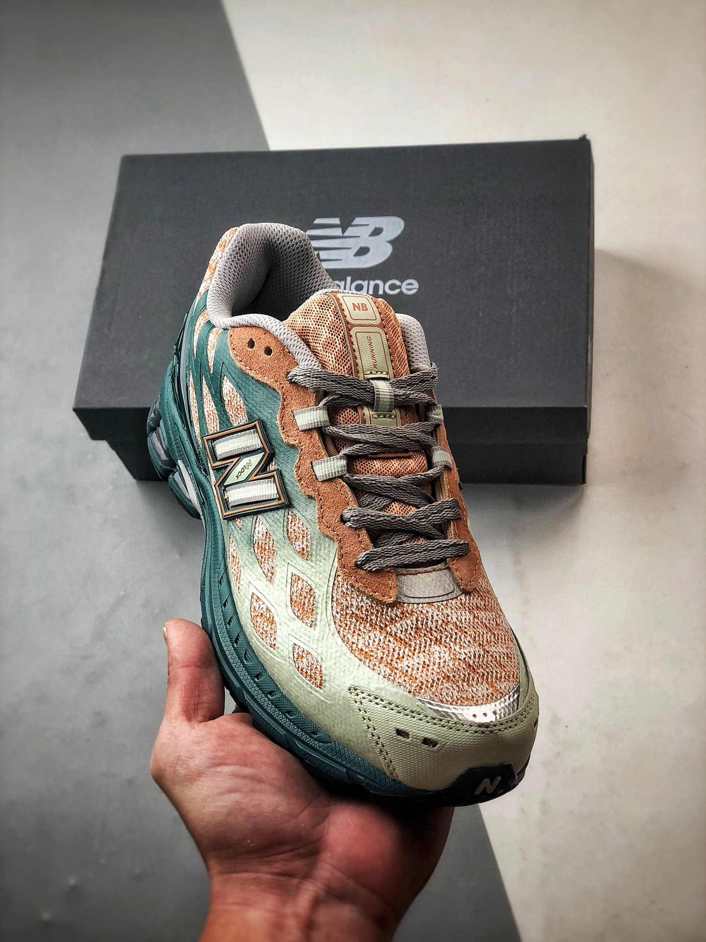 뉴발란스 1906 남녀공용 신발 운동화 스니커즈