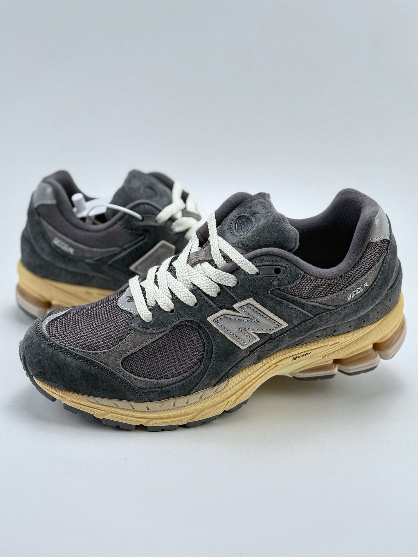 뉴발란스 2002 남녀공용 신발 운동화 스니커즈