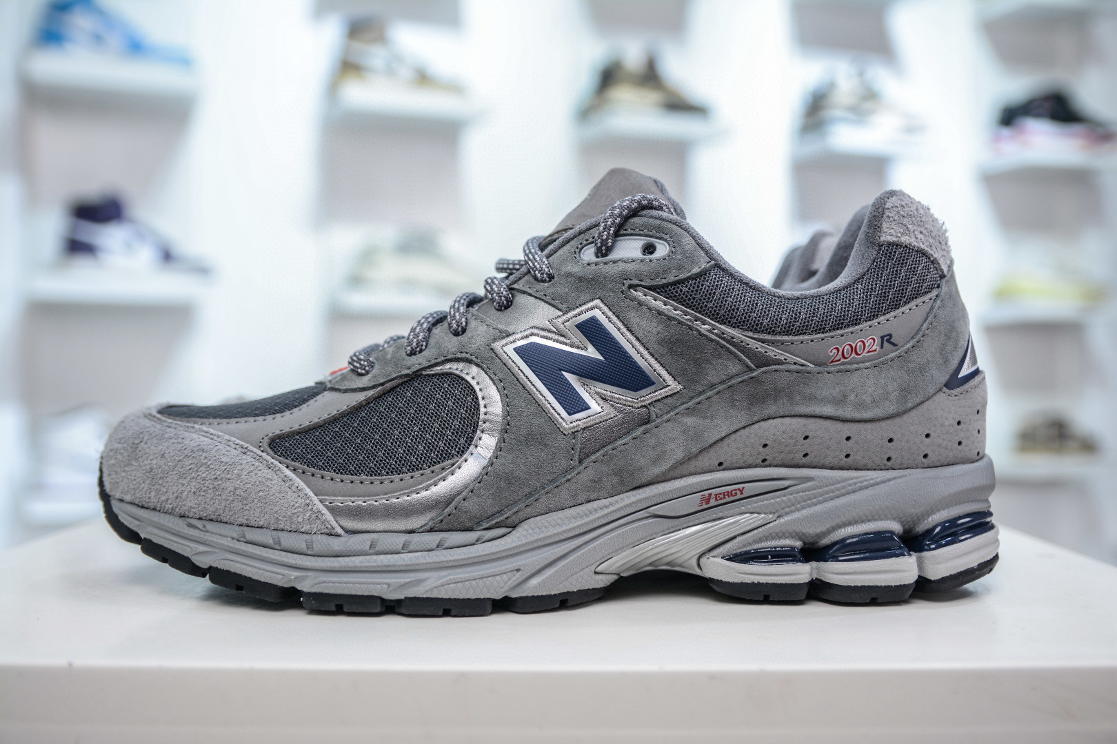 뉴발란스 2002 남녀공용 신발 운동화 스니커즈