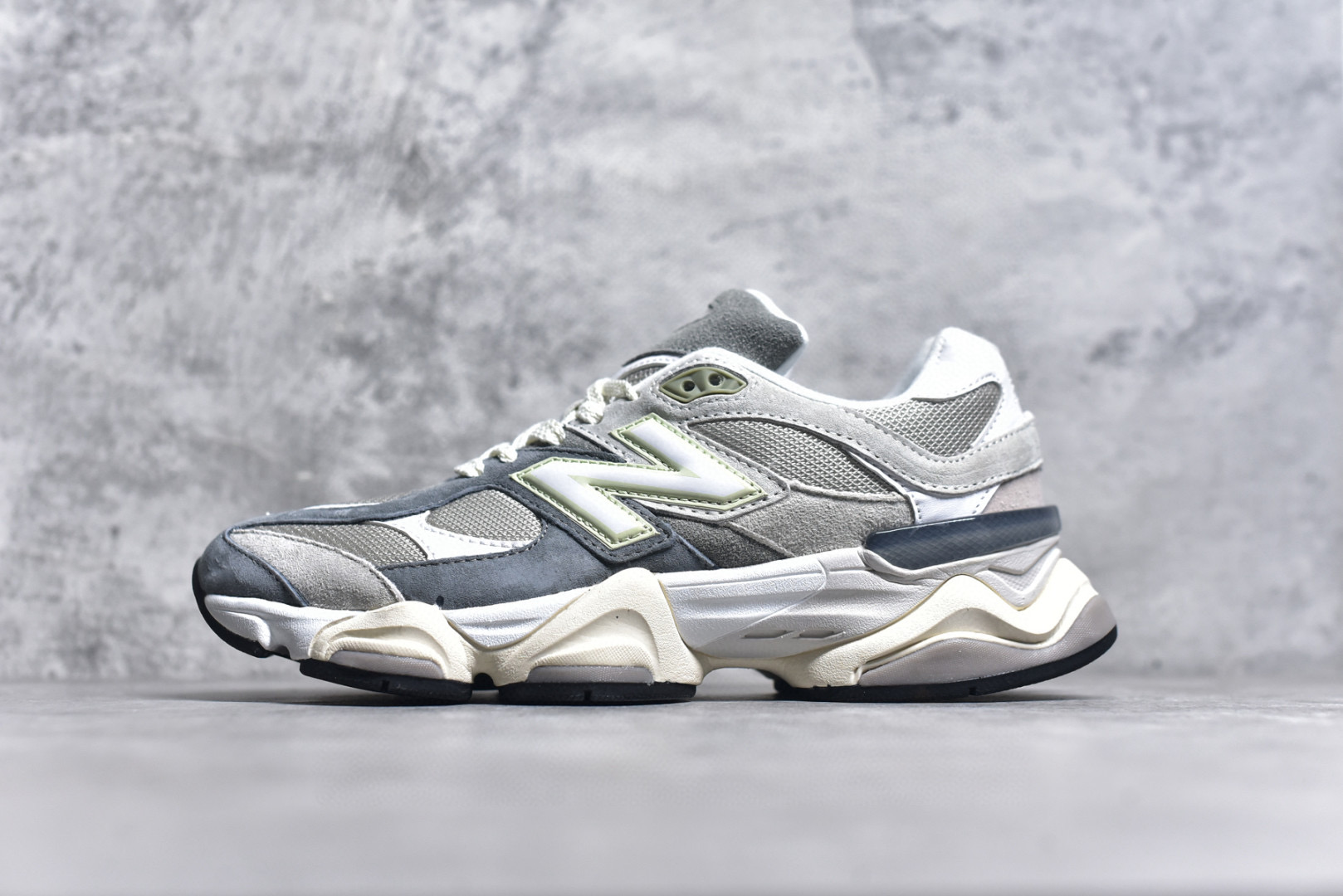 뉴발란스 9060 남녀공용 신발 운동화 스니커즈