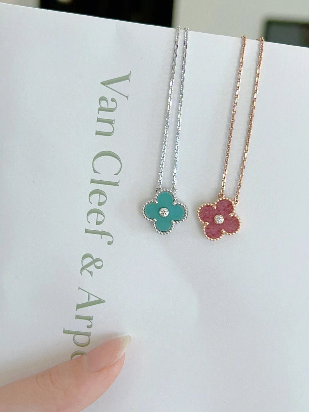 반클리프앤아펠 목걸이