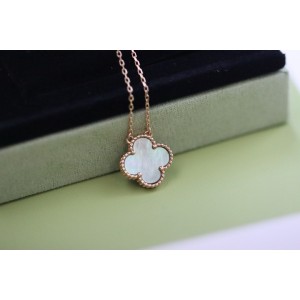 반클리프앤아펠 목걸이