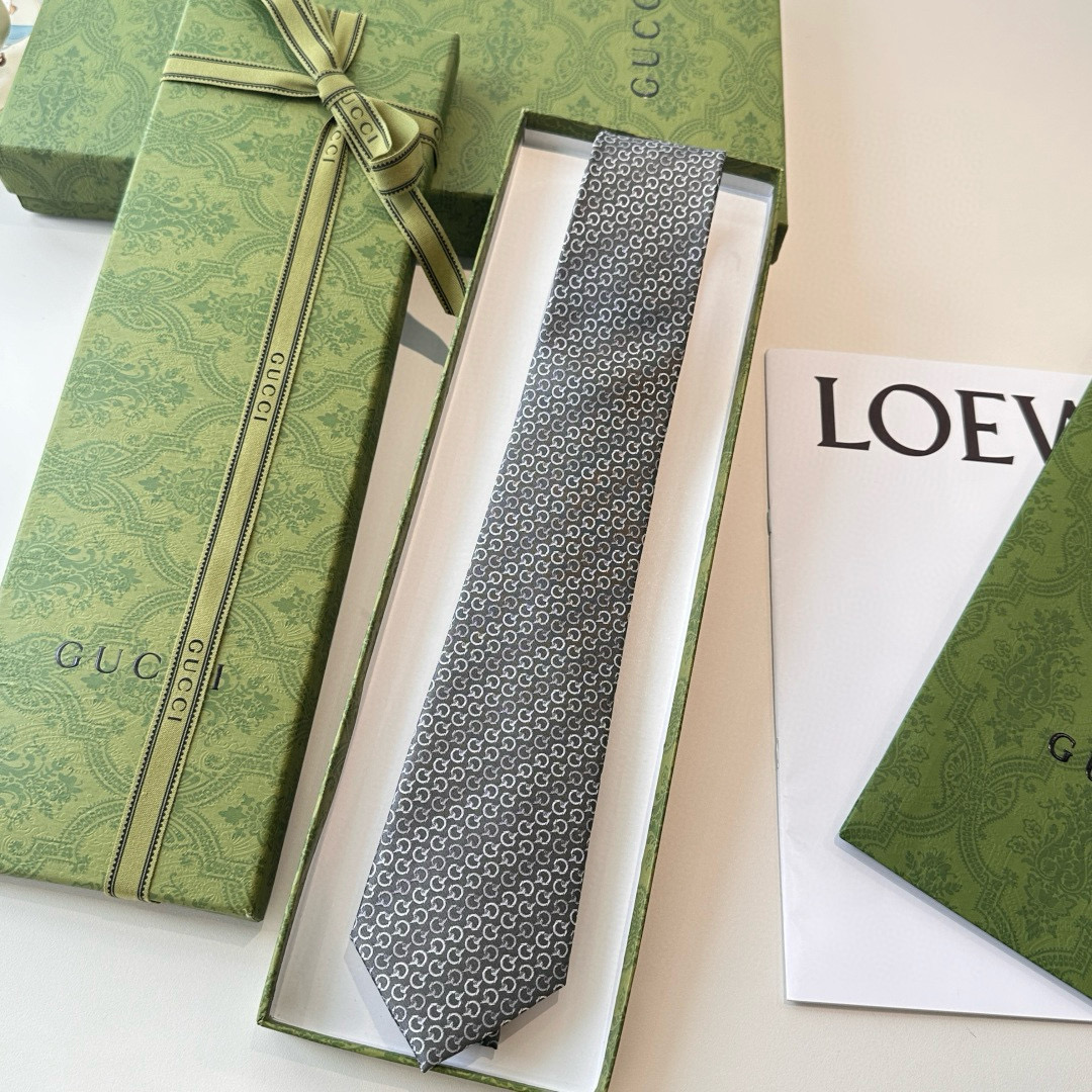 구찌 넥타이