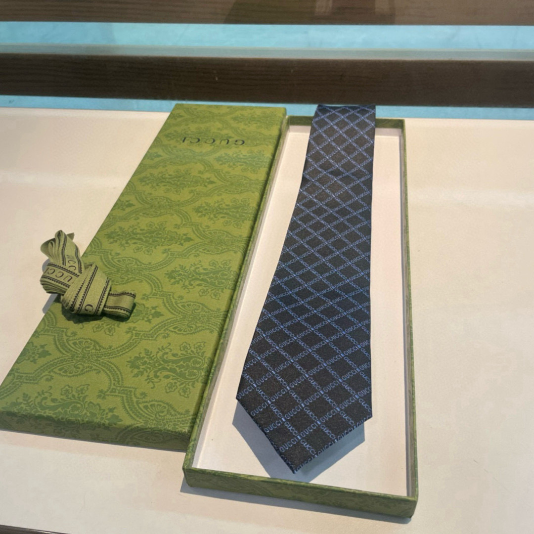구찌 넥타이