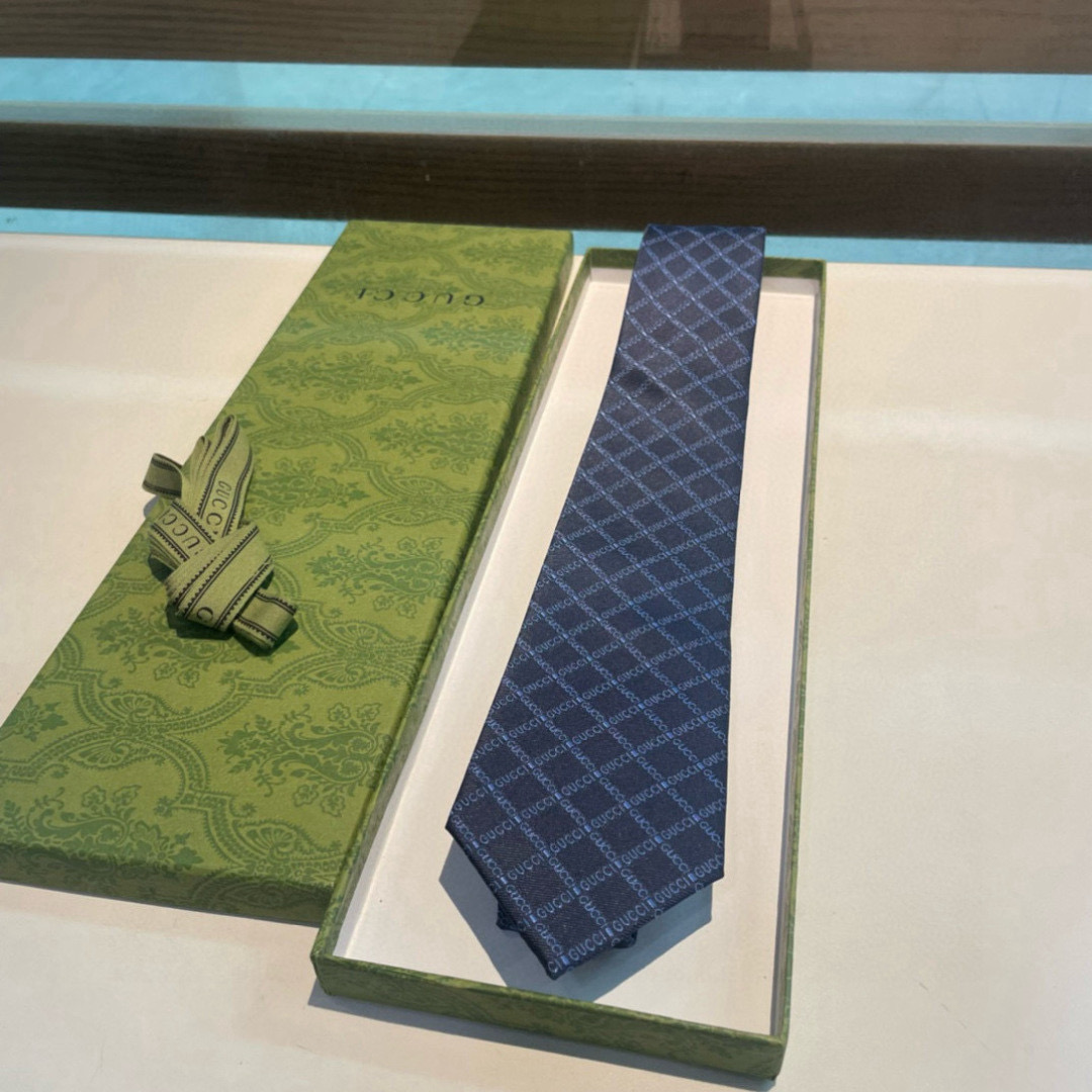 구찌 넥타이