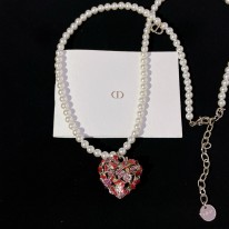 디올 목걸이