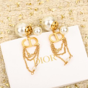 디올 귀걸이