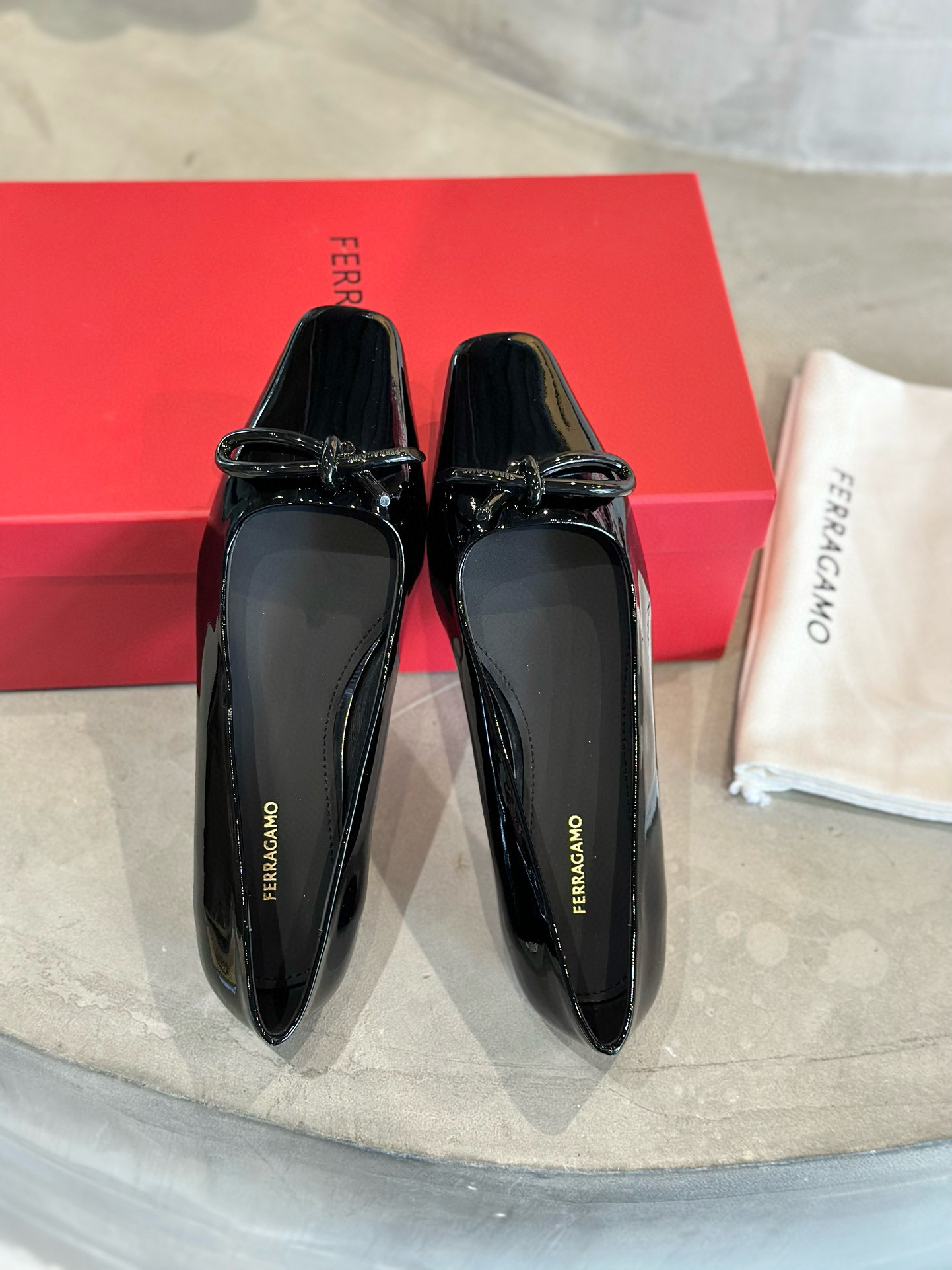 페라가모 여자 신발 구두