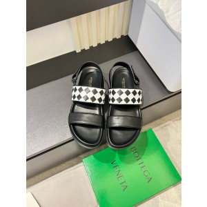 보테가베네타 남자 샌들