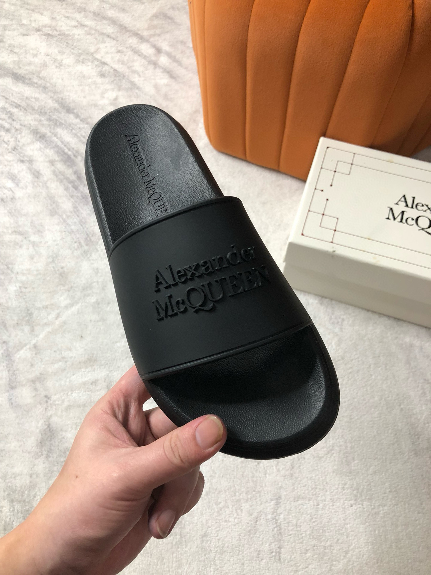 알렉산더 맥퀸 남녀공용 슬리퍼
