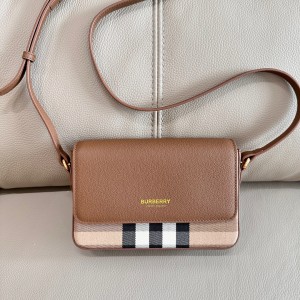 버버리  여자가방
