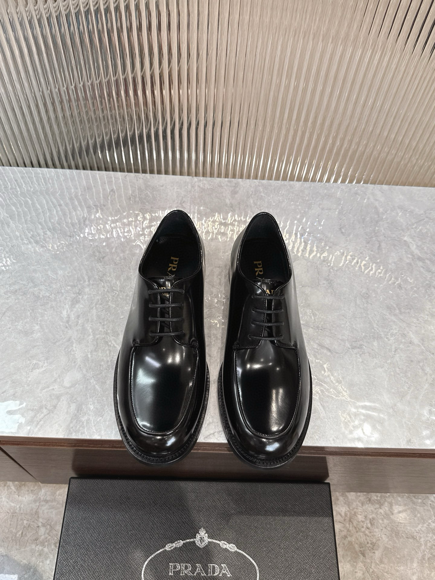 프라다 남자 구두