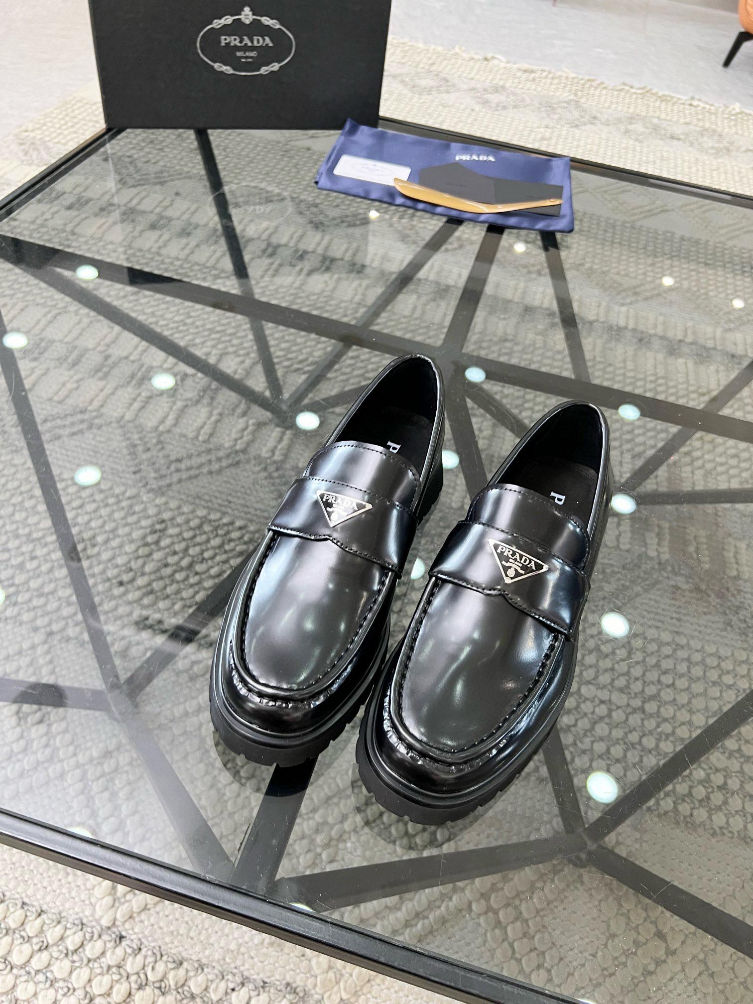 프라다 남자 구두