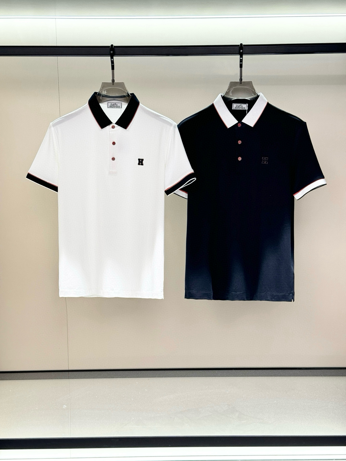 에르메스 2컬러 남자 반팔티