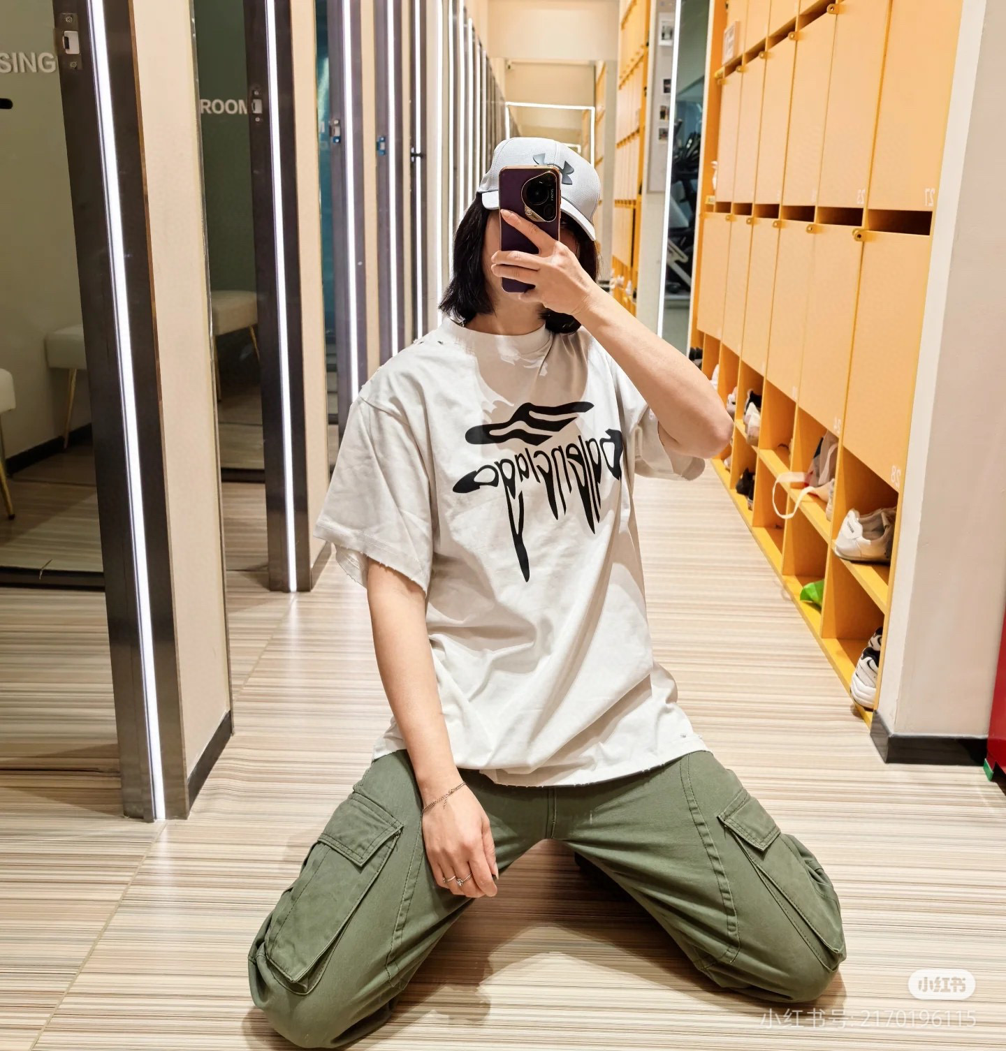 발렌시아가 남녀공용 반팔티