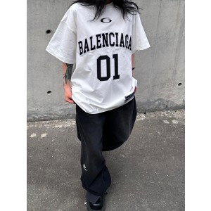 발렌시아가 남녀공용 반팔티