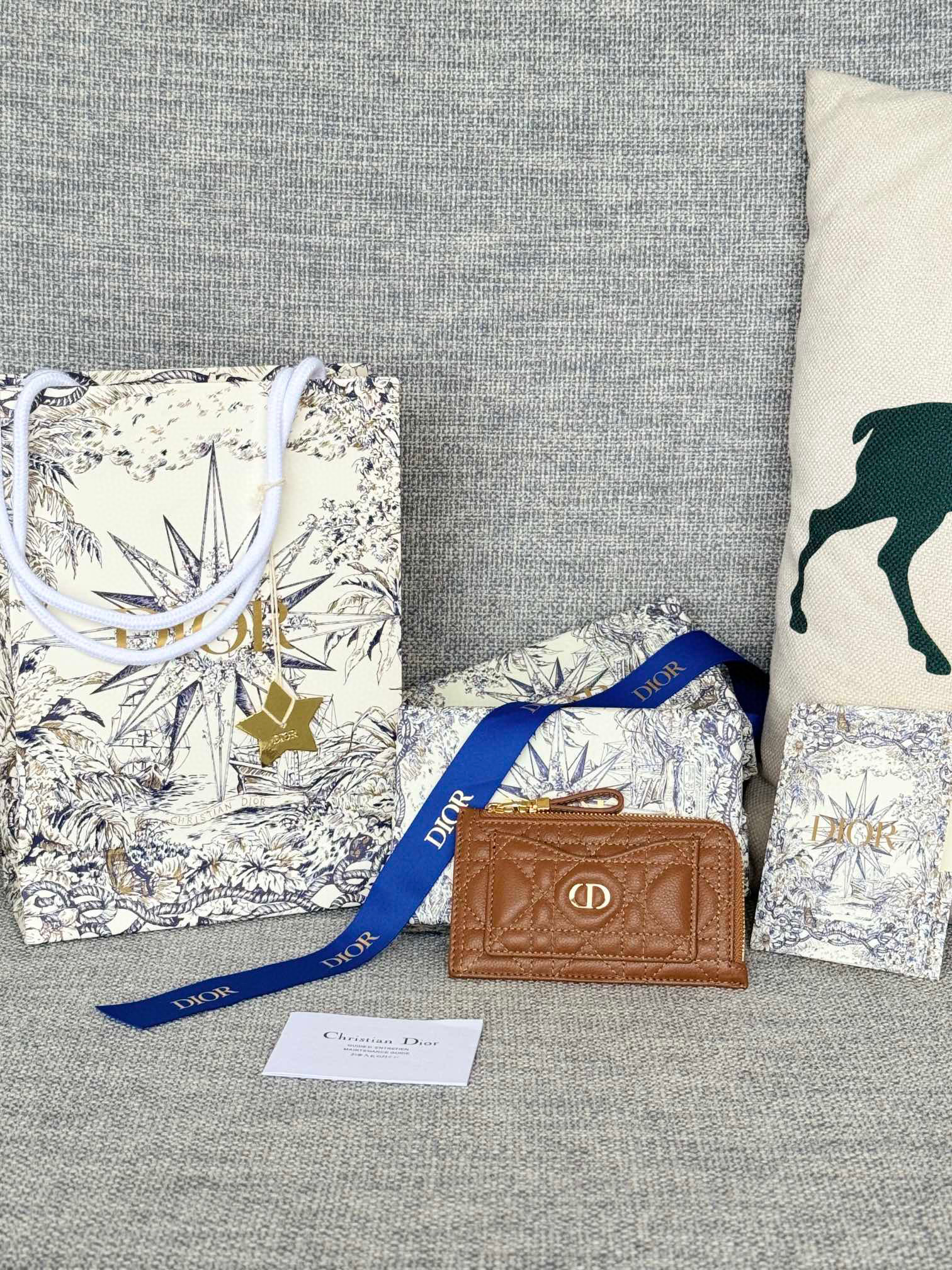 디올 S5131 여자 카드지갑 머니클립