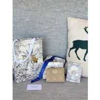 디올 S5173UBHZ_M928 여자 카드지갑 머니클립