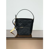 루이비통 M13480 여자가방