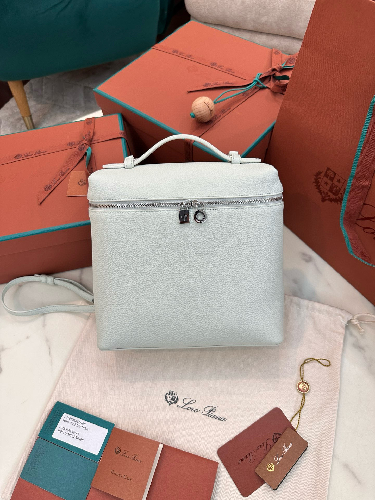 로로피아나 여자가방