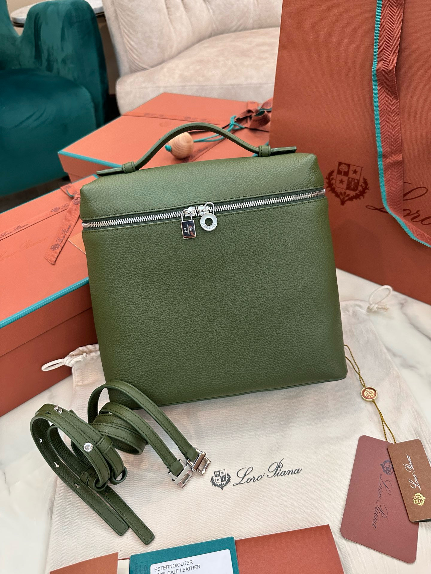 로로피아나 여자가방