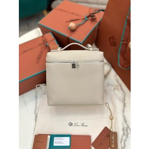 로로피아나 여자가방