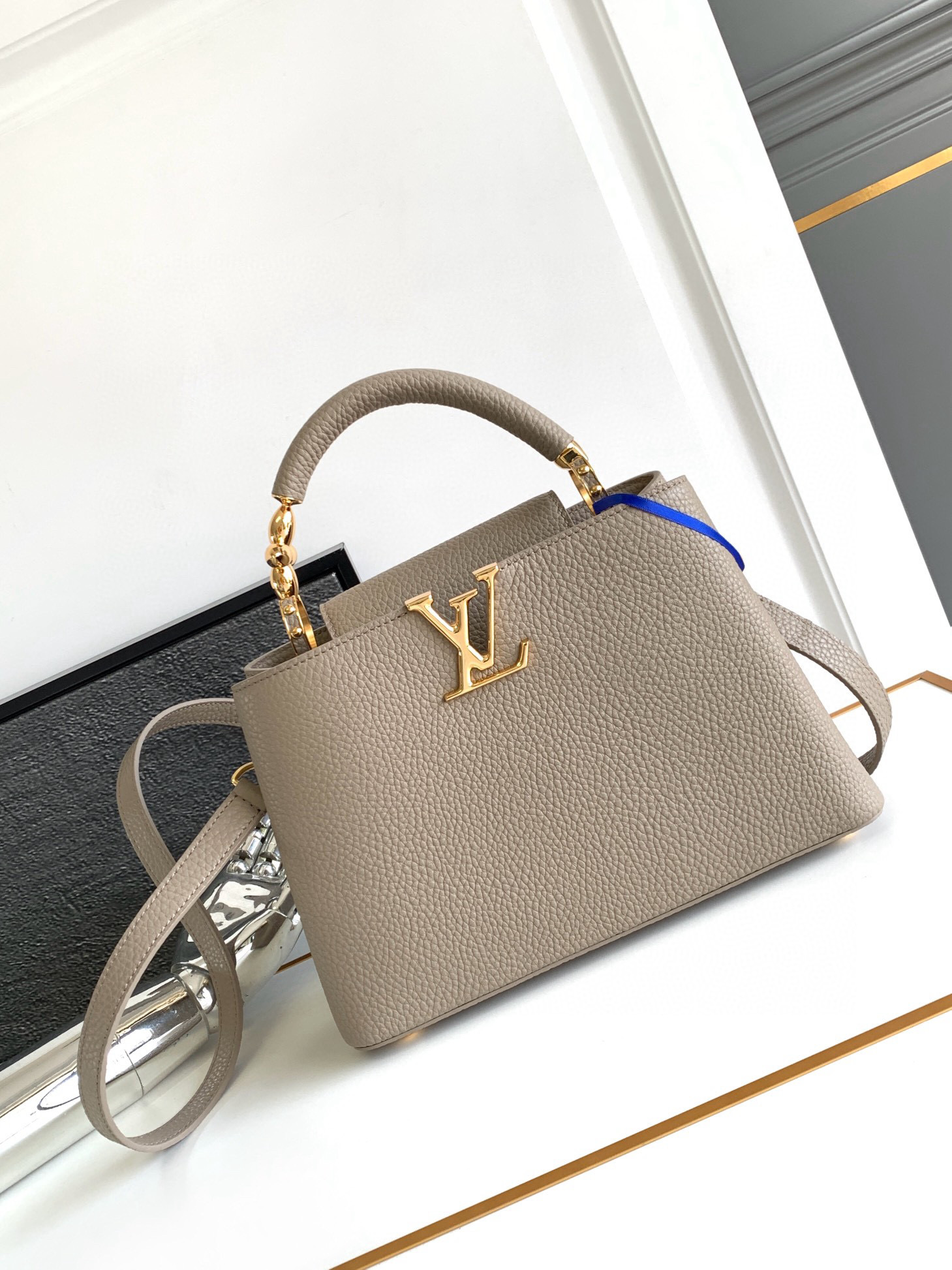 루이비통 M24698 여자가방