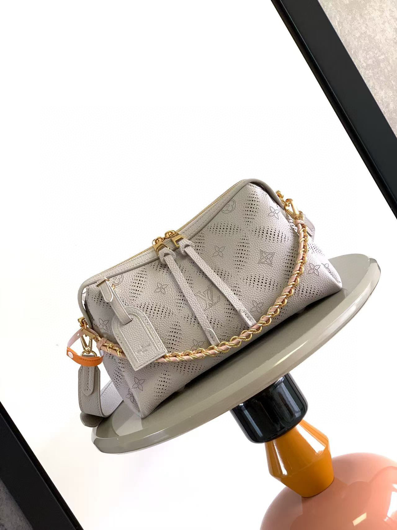 루이비통 M13157 여자가방