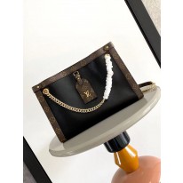 루이비통 M13140 여자가방