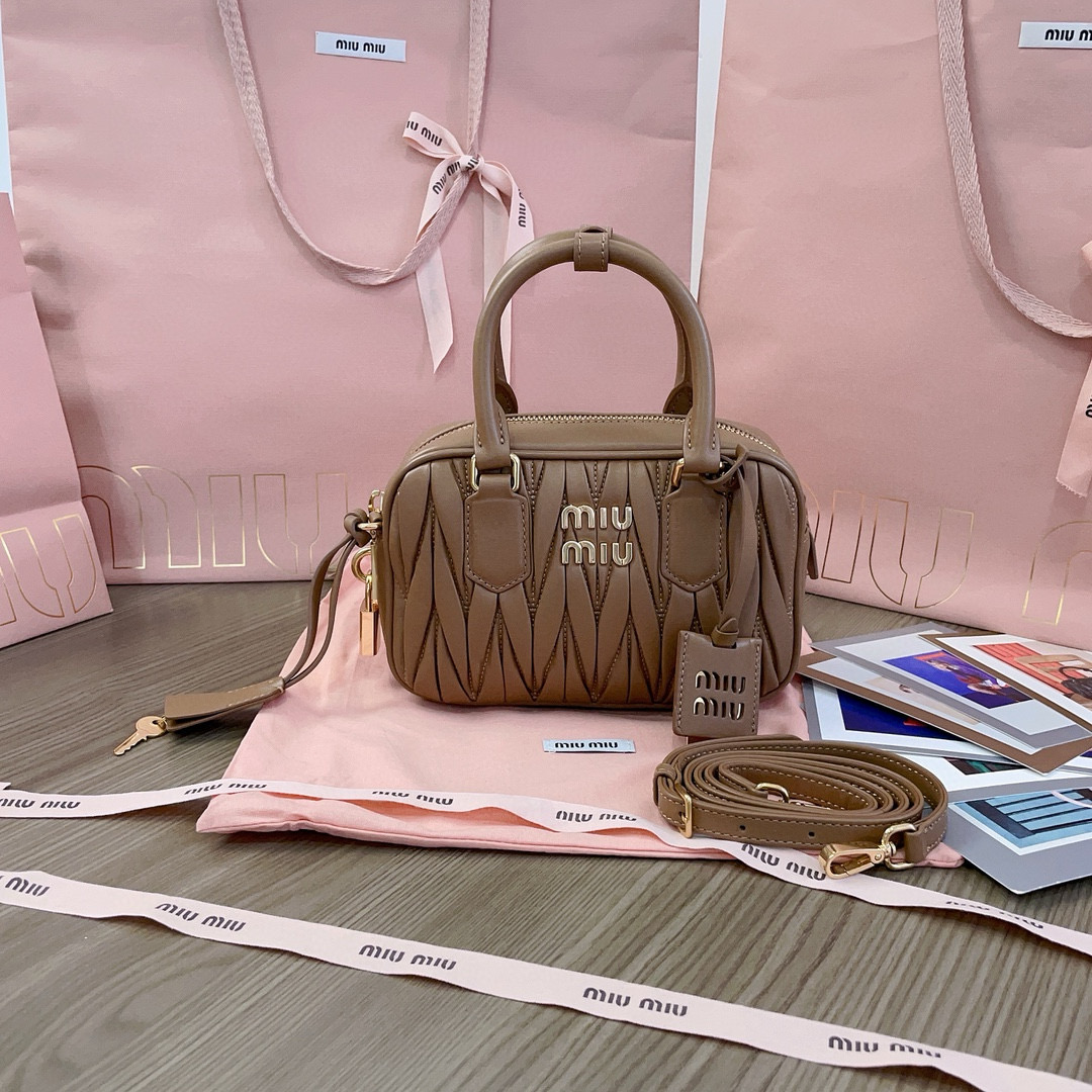 미우미우 5BB123 여자가방