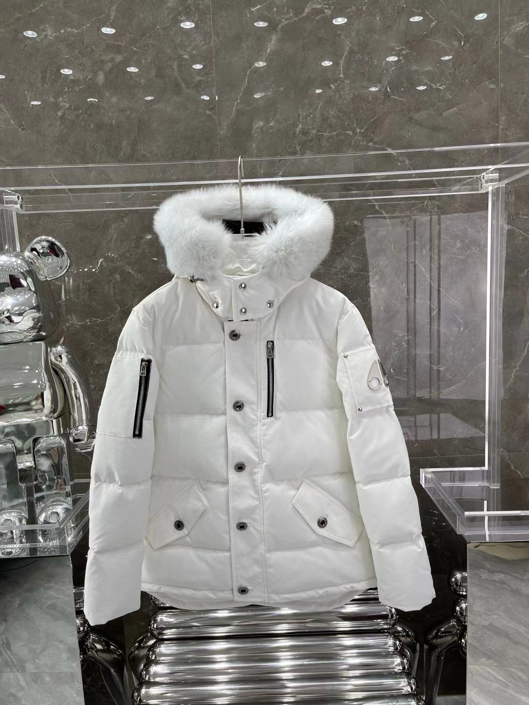 무스너클 남녀공용 패딩