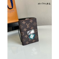 루이비통 M01946 여권지갑