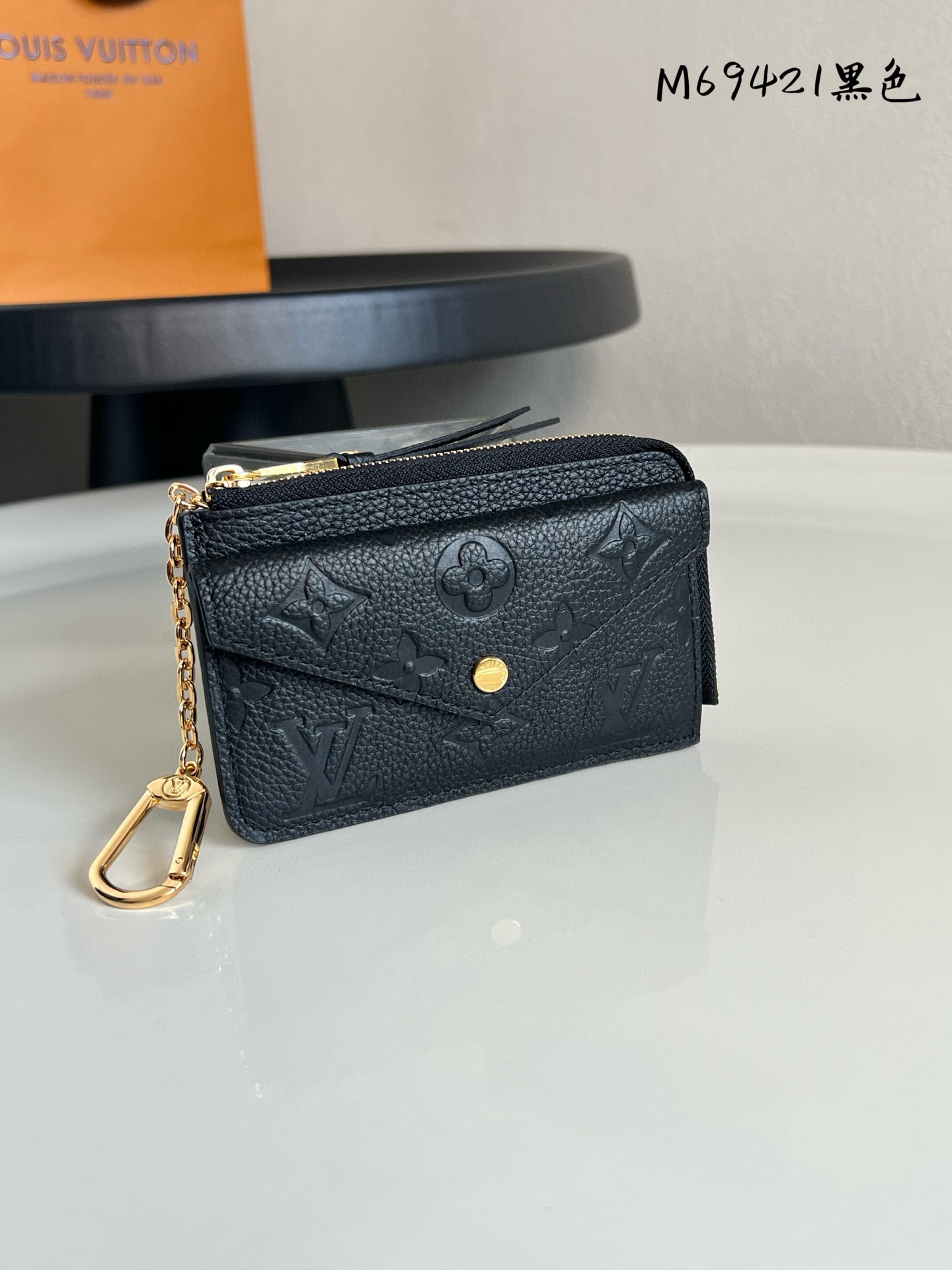루이비통 M69421 카드지갑 머니클립