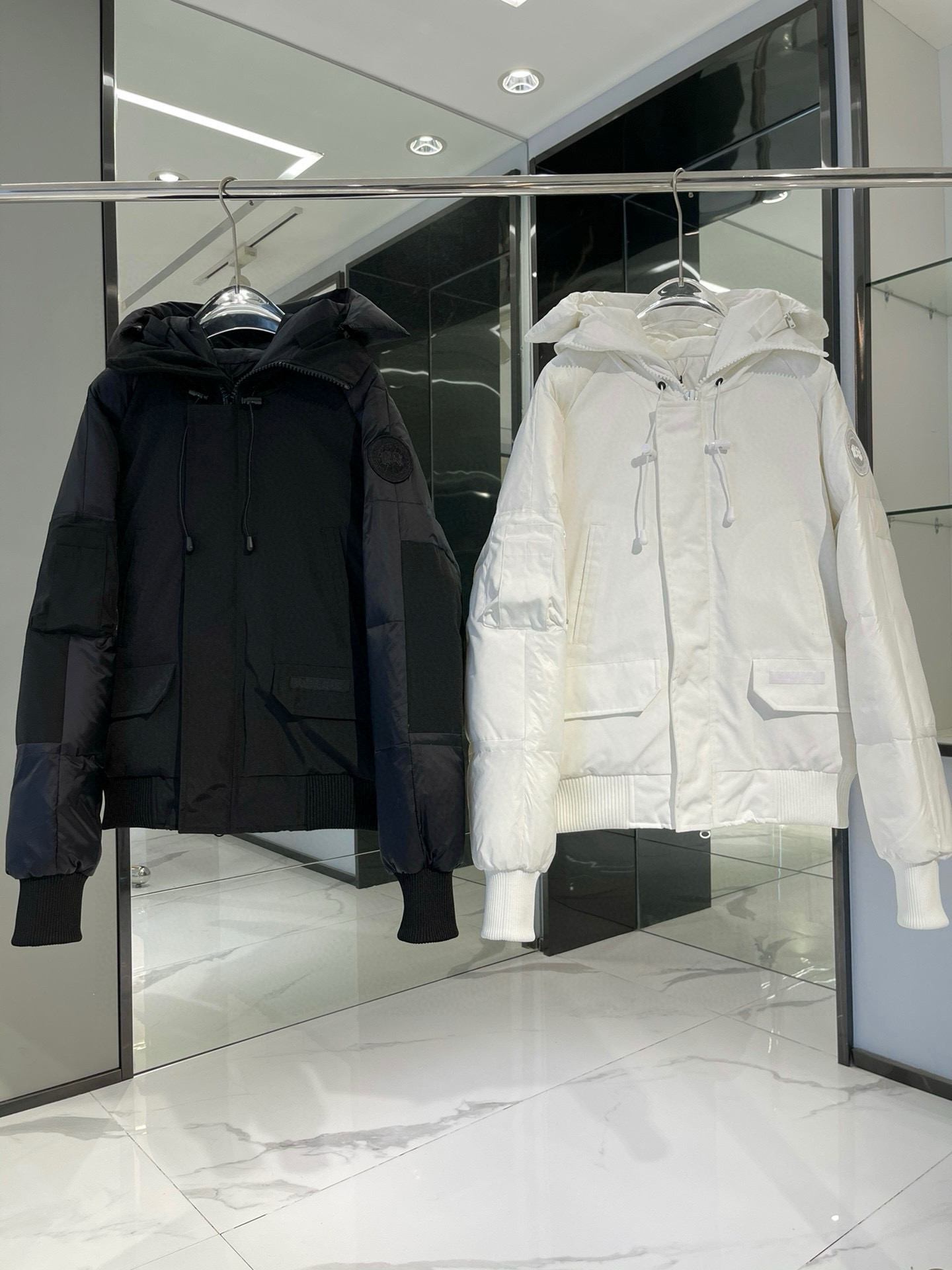 캐나다구스 2컬러 남녀공용 패딩