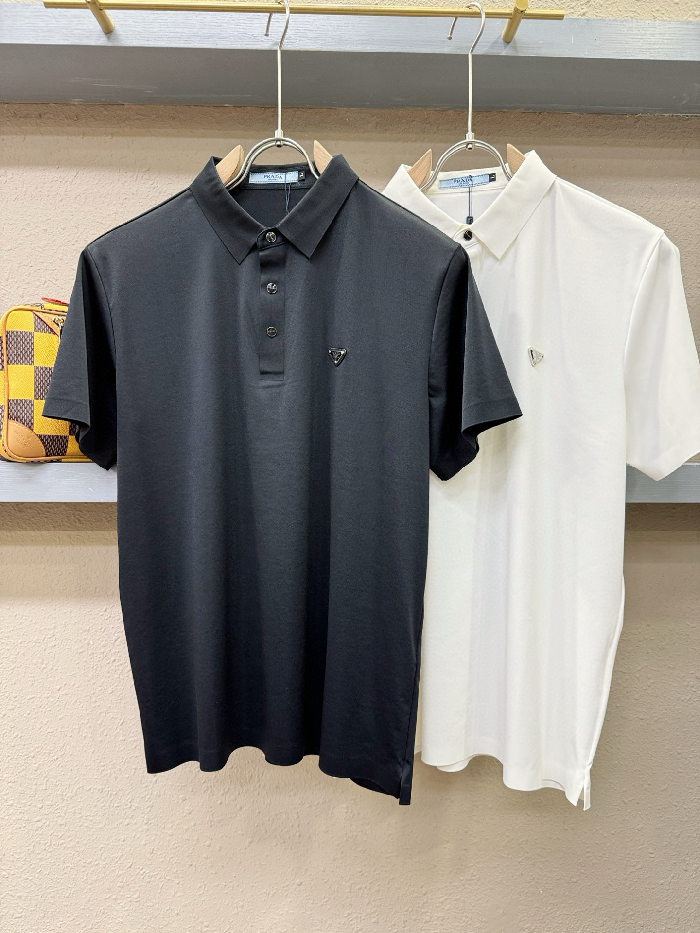 프라다 남자 반팔티 2컬러