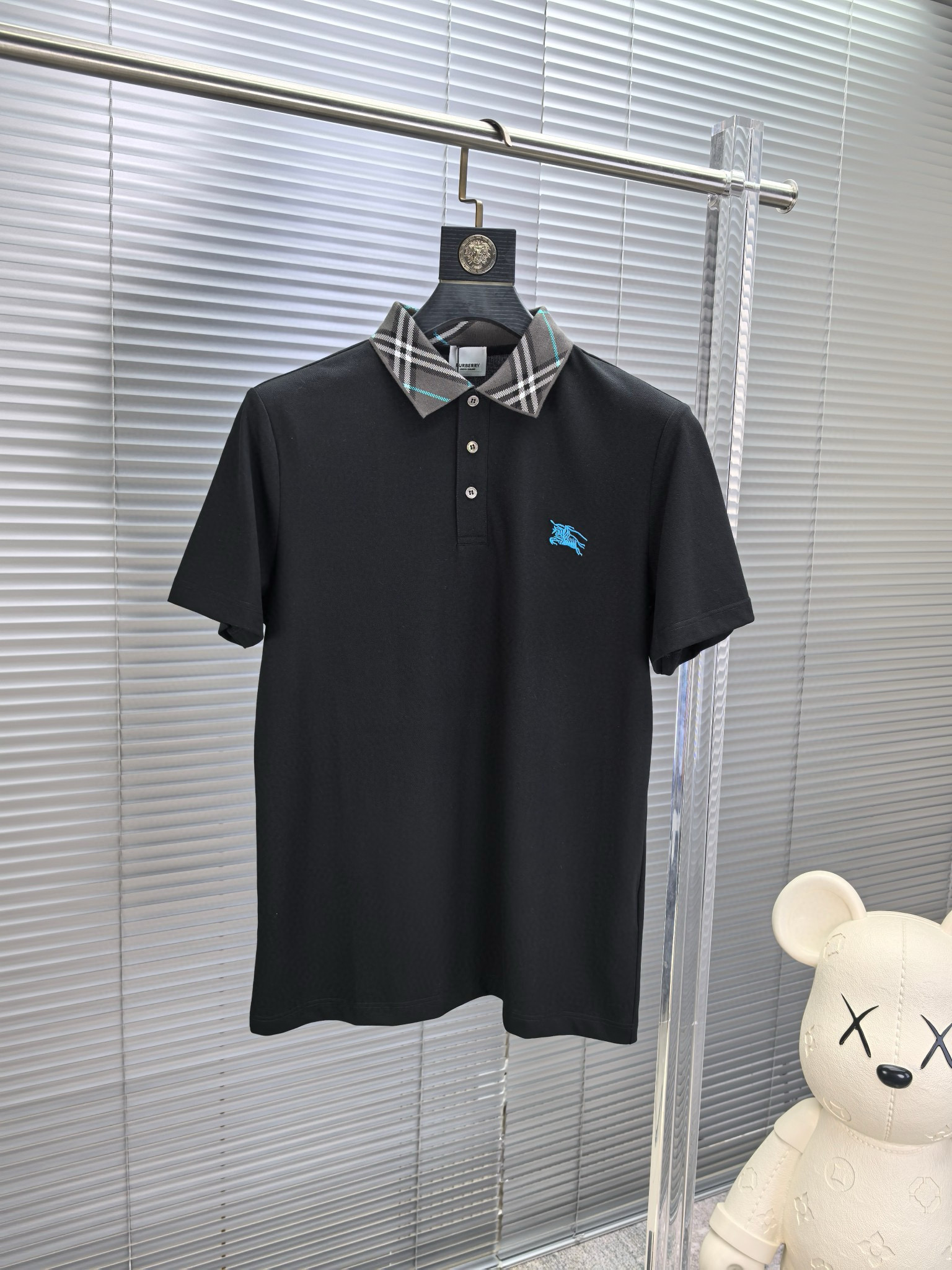 버버리 남자 반팔티