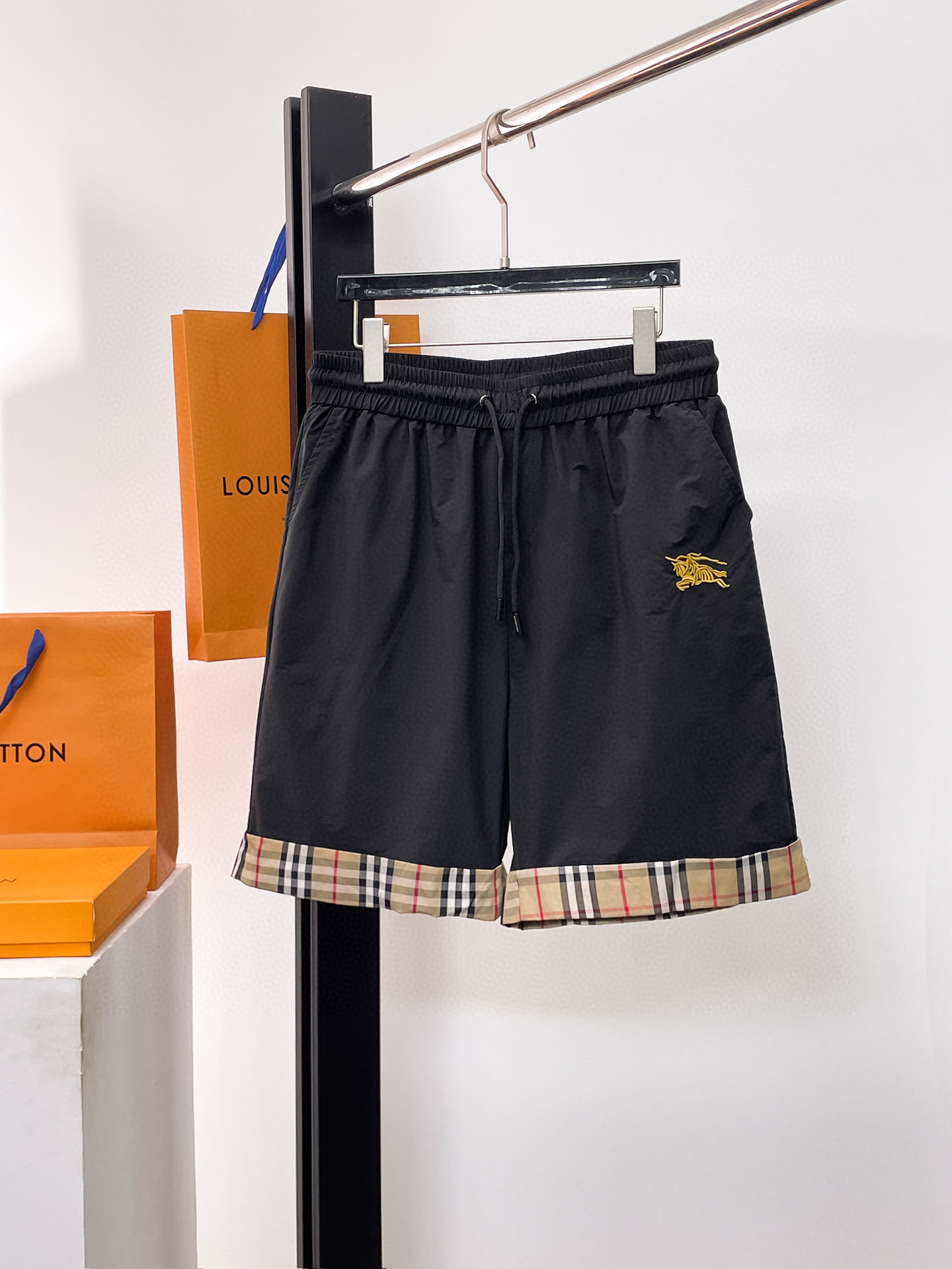 버버리 남자 반바지