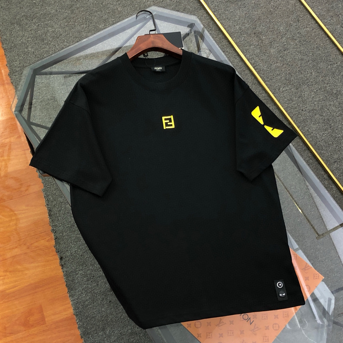 펜디 남자 반팔티