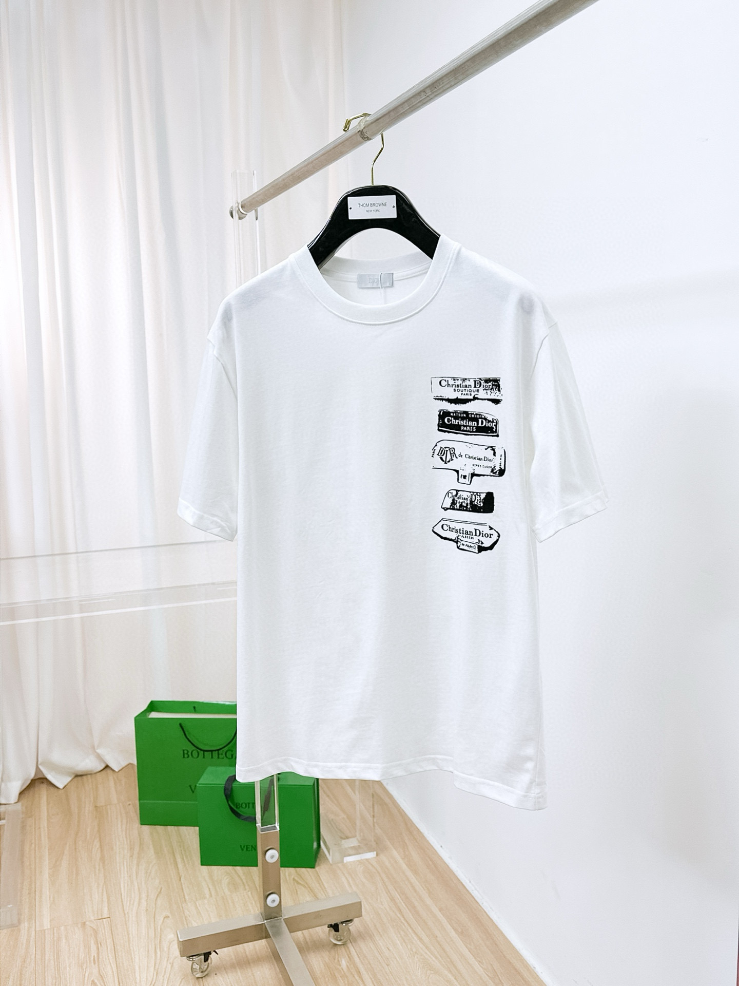 디올 남자 반팔티