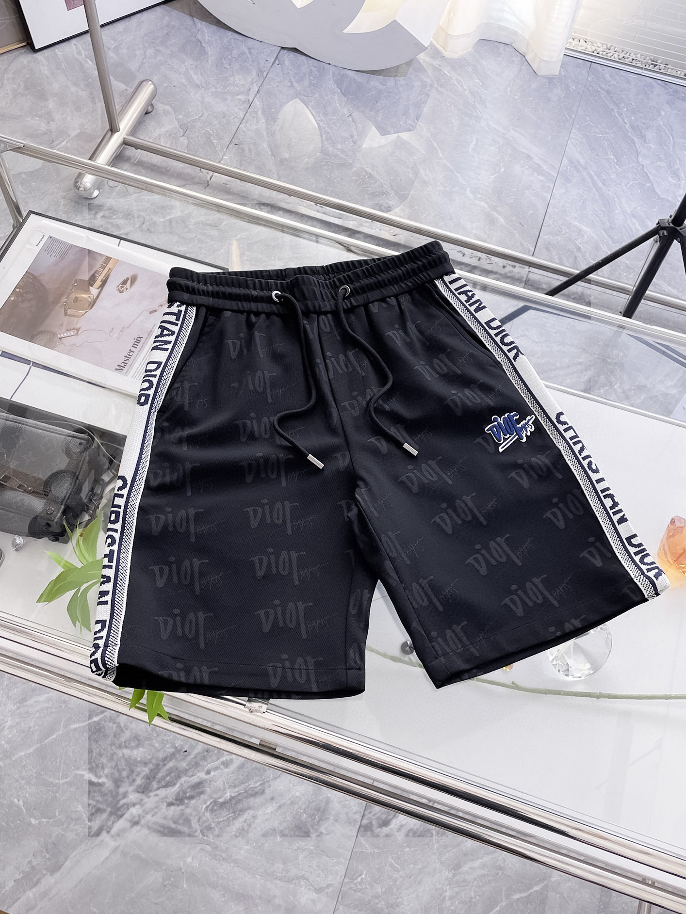 디올 남자 반바지